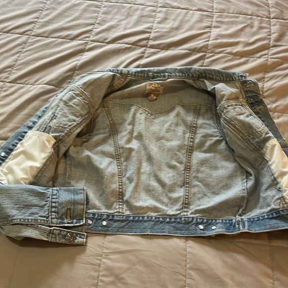 AEROPOSTALE Distressed Jean jacket - Picture 6 of 6